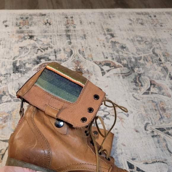 Steve Madden fold over boots. - Picture 4 of 9